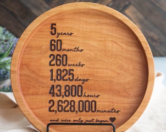 5 Years Wood Anniversary Gift for wife, 5th wedding catchall tray for him, Personalized Round EDC Tray, Counting Years, Months, Weeks, Hours