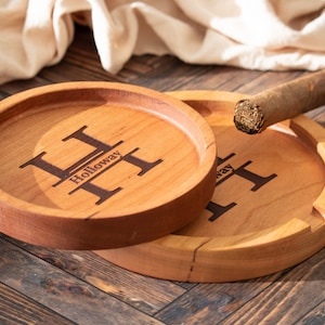 Monogrammed Cherry Hardwood Ashtray and Catchall Tray Combo for Men, Elegant Cigar Aficionado Gift, 5th Wedding Anniversary gift for husband