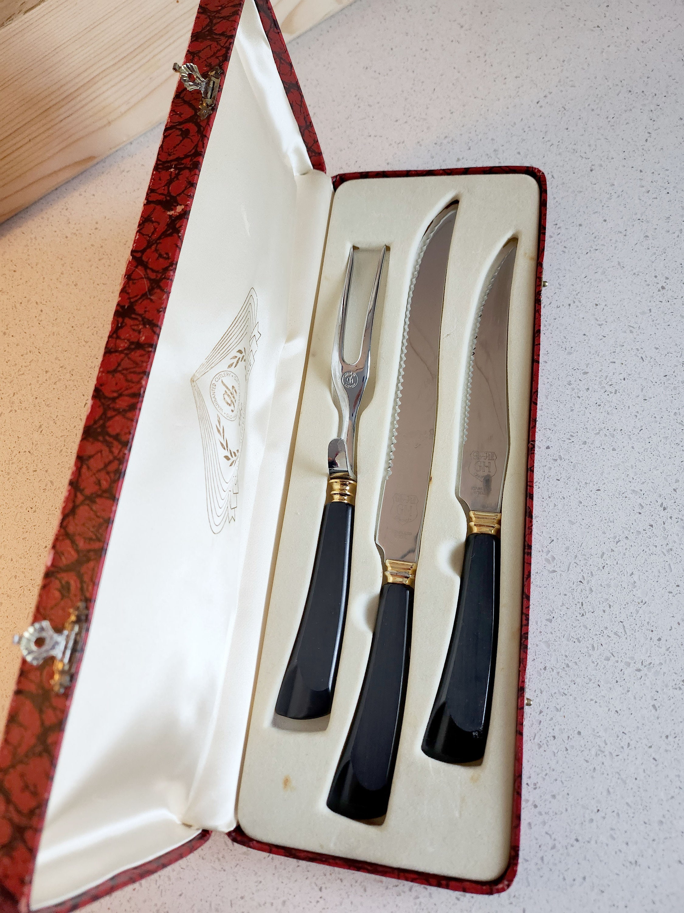 Bakelite carving shop set