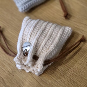 CROCHET PATTERN, Stripe pouch pattern, make to any size, crochet earbud airpod pouch, PDF download