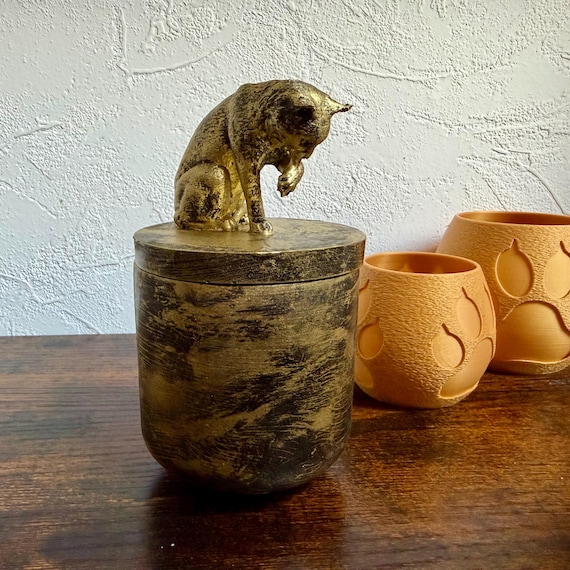 Handmade Cat Urn – 0.15 Liter | Exact Urn in Photo