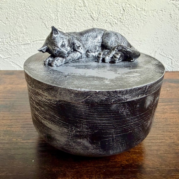 Handmade Cat Urn for Ashes – 0.3 Liters | Exact Urn in Photo