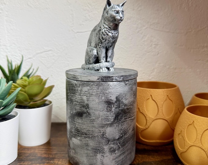 Handmade Sitting Cat Urn – 0.25 Liter | Exact Urn in Photo