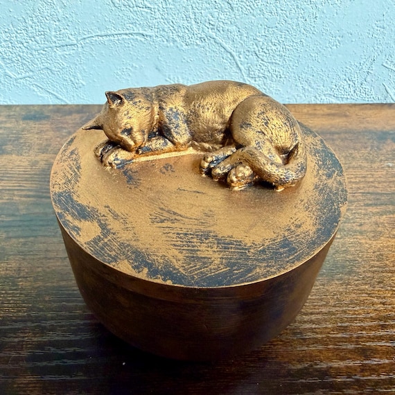 Handmade Cat Urn for Ashes – 0.3 Liters | Exact Urn in Photo
