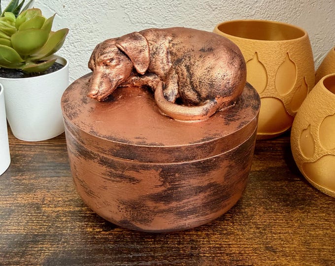 Dachshund Urn – 0.3 Liter | Handmade Dog Urn | Exact Urn in Photo