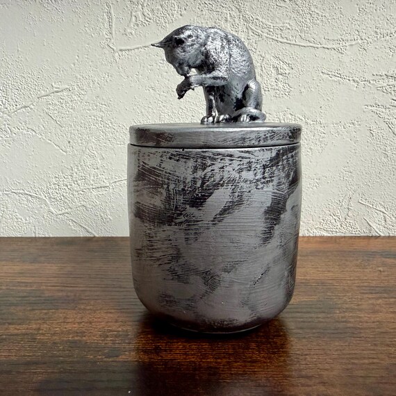 Handmade Cat Urn – 0.3 Liter | Exact Urn in Photo