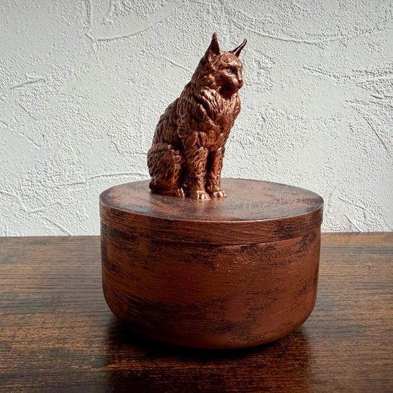 Handmade Maine Coon Cat Urn – 0.3 Liter | Exact Urn in Photo