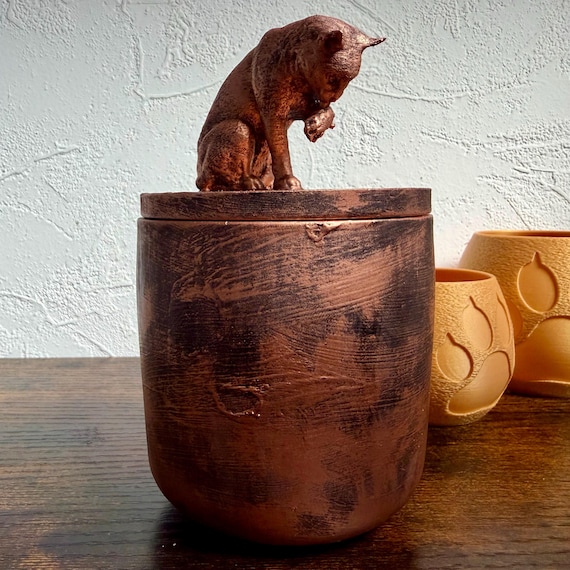 Handmade Cat Urn – 0.3 Liter | Exact Urn in Photo