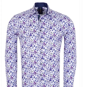 Chemise à manches longues bleue à imprimé oiseaux dans un arbre