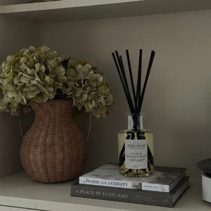 Oud & Bergamot Reed Diffuser: Hypnotic, Smoky and Crisp