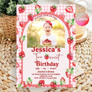 Faire-part photo doux anniversaire Berry Two, modèle de fête d'arche rouge fraise fille 2e anniversaire, carte de 2e anniversaire fille rose, téléchargement immédiat