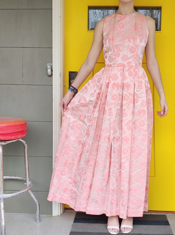 Stunning peach vintage gown, 1950s/1960s