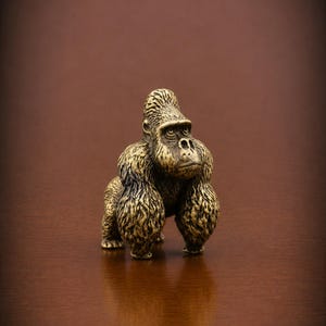 Mässingsgorillafigur, liten gorillastaty, apadjursskulptur, skrivbordsdekoration
