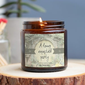 Bookish Soy Wax Candle: Floral Chypre Scent - Literary Gift