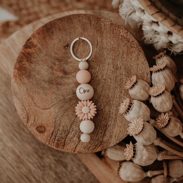 Schlüsselanhänger Name personalisiert Taschenanhänger mit Blume