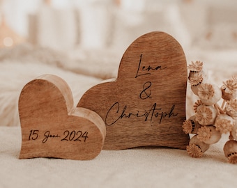 Personalisierte Herzen aus Mangoholz I Geschenkidee zur Hochzeit