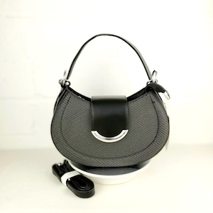 Cute size designer women&#39;s crossbody shoulder bag with zipper closure and two straps  2732