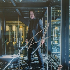 Keanu Reeves Signed 8x10 Photo (11x14 Display Mat) Authentic Autograph W/ A1COA