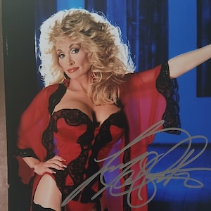 Dolly Parton Signed 8x10 Photo - Authentic Autograph W/ A1COA