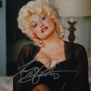 Dolly Parton Signed 8x10 Photo - Authentic Autograph W/ A1COA
