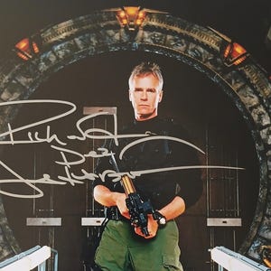 Richard Dean Anderson Signed 8x10 Photo - Authentic Autograph W/ A1COA