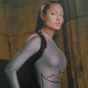 Angelina Jolie Signed 8x10 Photo - Beckett BAS Authentic Autograph