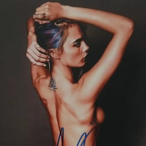 Cara Delevingne Signed 8x10 Photo - Authentic Autograph W/ A1COA