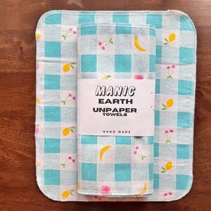 Reusable Paper Towels with Fruit Print – Eco Kitchen Cloth Roll, Zero Waste Cleaning Gift for Foodies, Cute Paper Towel Alternative for Moms