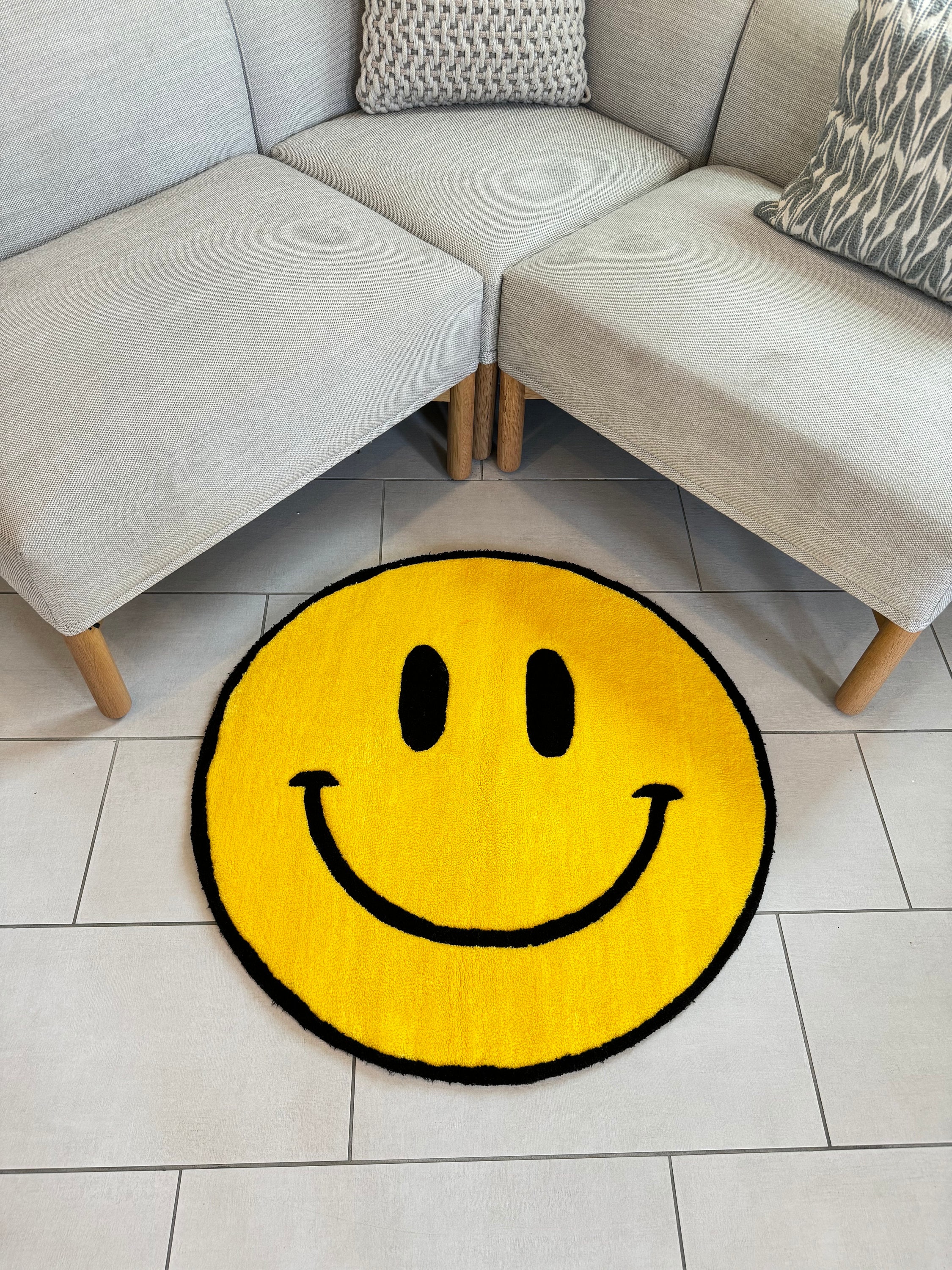 ラグ・カーペット MOOON SMILEY FACE RUG alwayth miyoshi en by