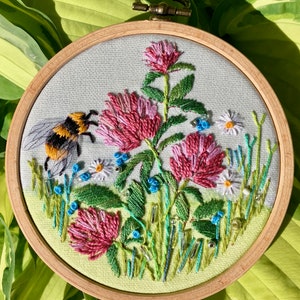 Bumblebee in Clover Embroidery Kit