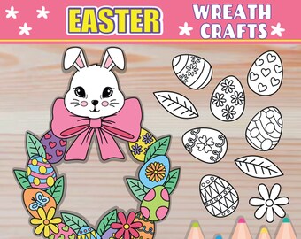 Puede incluir: Una manualidad de corona de Pascua imprimible con un conejito, flores y huevos. La corona está delineada en negro y lista para colorear. El texto "Easter Wreath Crafts" está en la parte superior de la imagen.