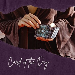 Kaart van de DAG. Manifestatie kaart. Beschermende energie. Intuïtieve metaforische kaart, dezelfde dag. Gratis online verzending.