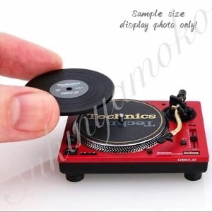 2023 Limited Edition Technics Miniature Coll. Ver.2 SL-1200M7L Direct Drive Turntable: (Blue,Red, White, Blk,Green,Yellow,Beige), BLK Vinyl