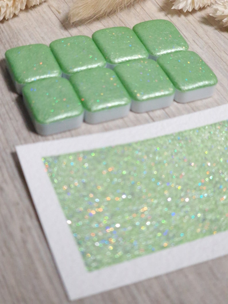 Minty Godet d'aquarelle pailletée aquarelle holographique verte aquarelle scintillante verte fabriquée à la main artiste cadeau image 1