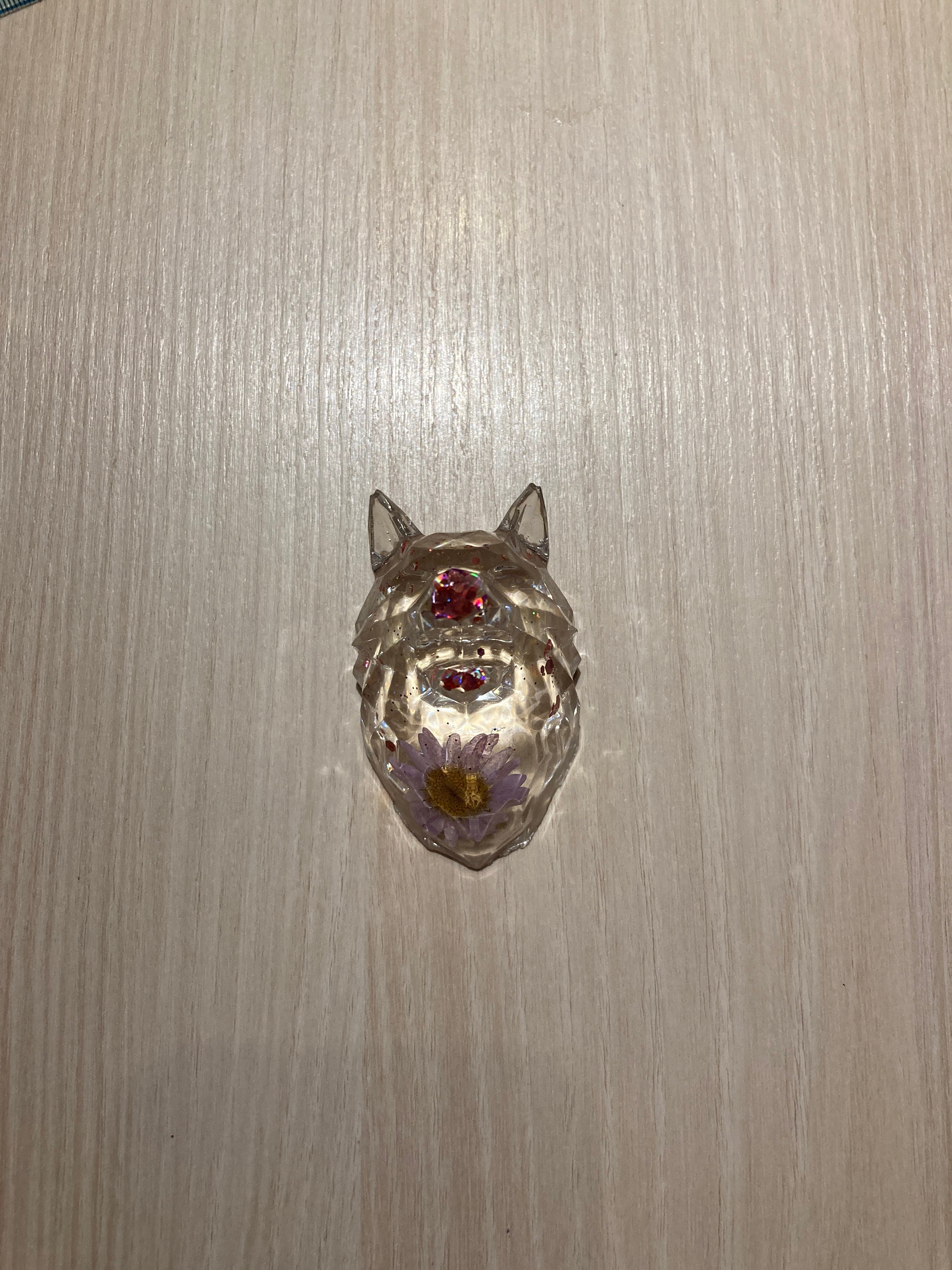 Loup Pailletés et Fleur Violette