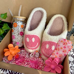 Personalized Pink & Orange Groovy Gift Box | Holiday Gift Box | Custom Keychain | Gift for Her | Christmas Gift Box | Birthday Gift Box