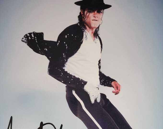 Michael Jackson RARE Authentic Signed 8 1/4" x 11 3/4" Color Photo W/ PSA COA Authentication King Of Pop Music Icon