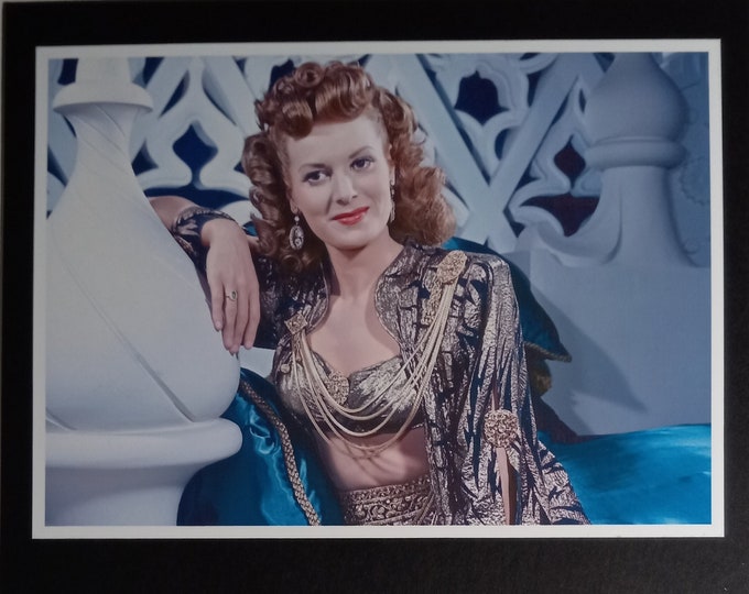 Maureen O'Hara Authentic Signed 8 1/4" x 11 1/2" Frame Ready Matted Display W/ LOA