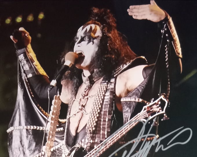 Gene Simmons Authentic Signed 8x10 Photo W/ 3rd Party Authentication
