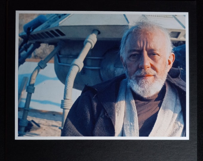 Alec Guinness Authentic Signed Card & Studio Photo Frame Ready 11x14 Custom Matted Display - Obi-Wan Kenobi - Star Wars - d.08/00