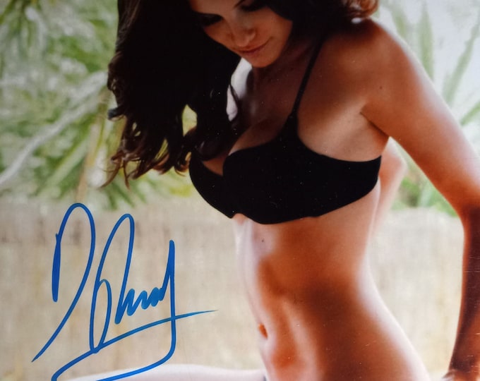 Daniela Ruah Authentic Signed 8x10 Photo W/ Lighthouse COA - NCIS