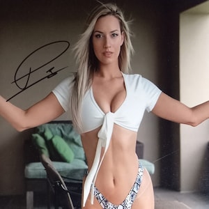 Paige Spiranac autêntica foto assinada 8x10 com farol COA