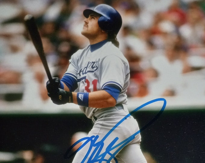 Mike Piazza 8x10 Authentic Signed Photo W/ PSA COA -