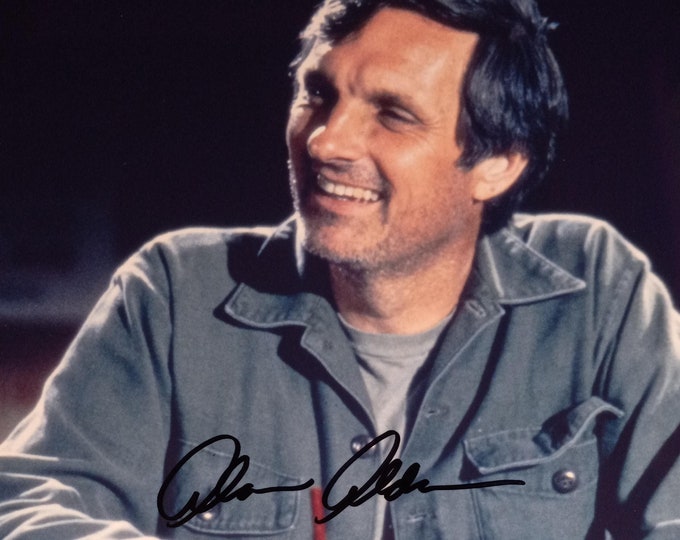 Alan Alda 8.5x11 Authentic Signed Photo W/ 3rd Party Authentication - M.A.S.H.