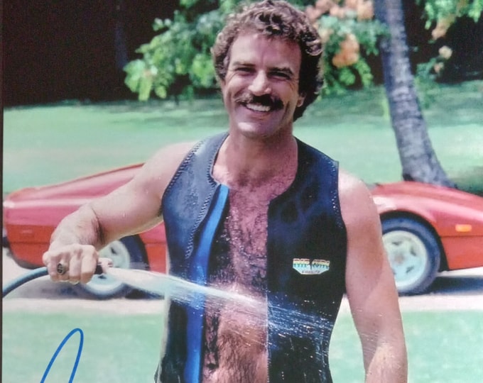 Tom Selleck Authentic Signed 8x10 Photo W/ Lighthouse COA - Magnum P.I. - Jesse Stone - Blue Bloods - Private On Set Signing 12/09&10/2017
