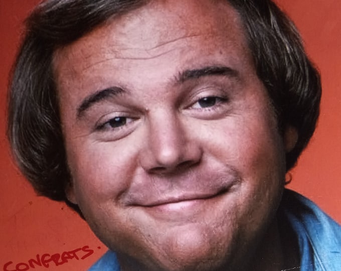 Dukes Of Hazzard Authentic Signed 8x10 Photo Of Rick Hurst W/ COA - "Cletus Hogg" + Inscribed: Congrats On Graduating