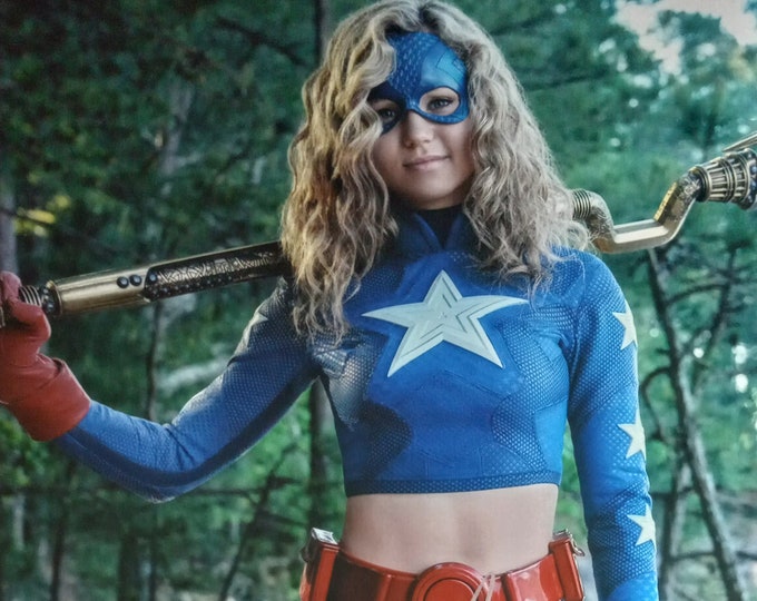 Brec Bassinger 11x14 authentic Signed Photo W/ 3rd party Authentication - Stargirl