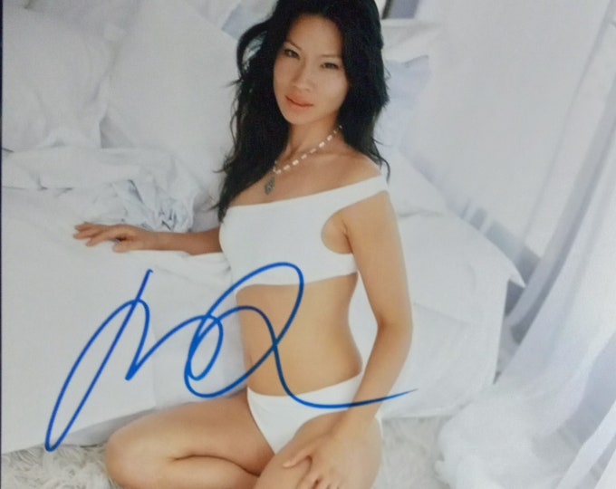 Lucy Liu Authentic Signed 8x10 Photo W/ 3rd Party Authentication - Elementary - Kill Bill