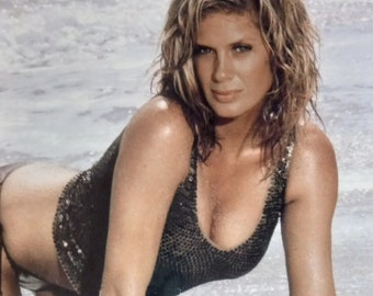 Rachel Hunter Authentic signed 8x10 Photo W/ 3rd Party COA Authentication - Playboy - Model - Actress