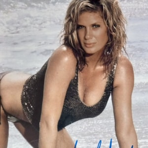 Rachel Hunter Authentic signed 8x10 Photo W/ 3rd Party COA Authentication - Playboy - Model - Actress